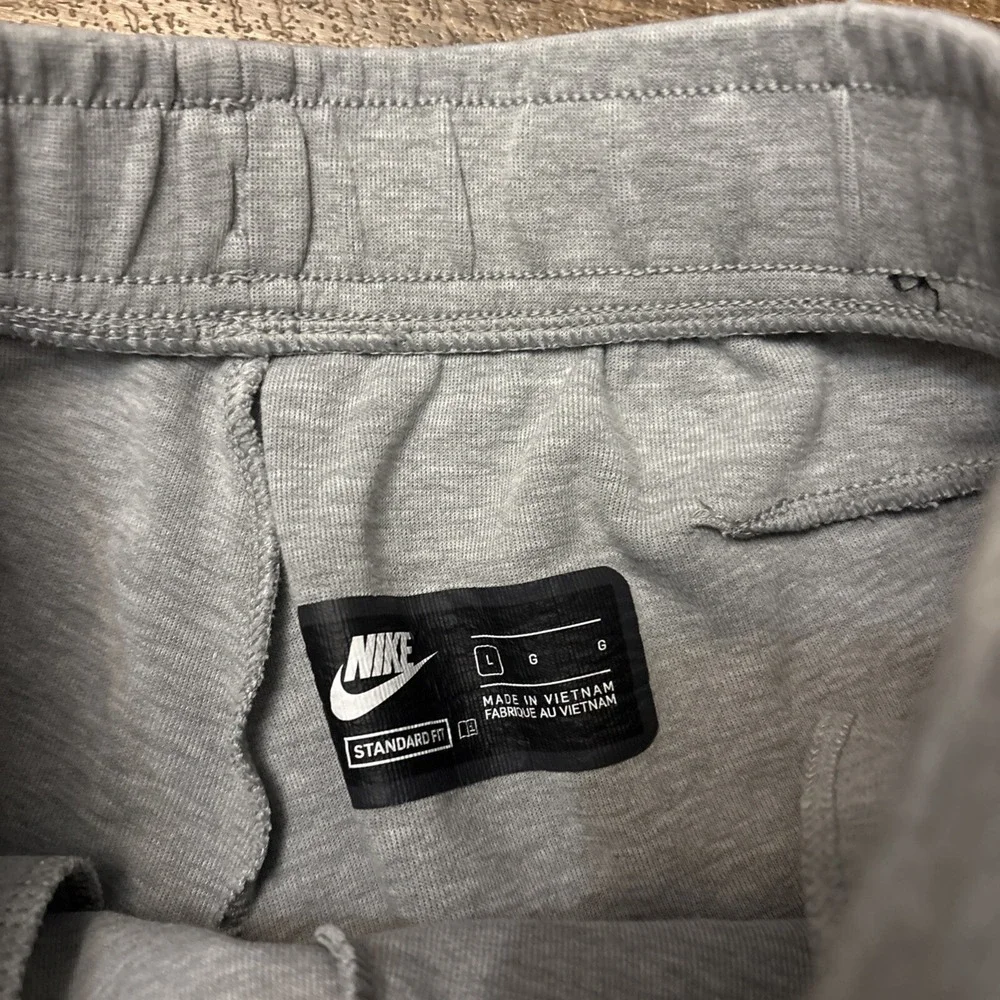 Nike Shorts Youth Large Gray Tech Fleece Athletic Basketball Baseball DA0826-063